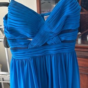 Size 5/6 Juniors Hailey Logan dress. Blue